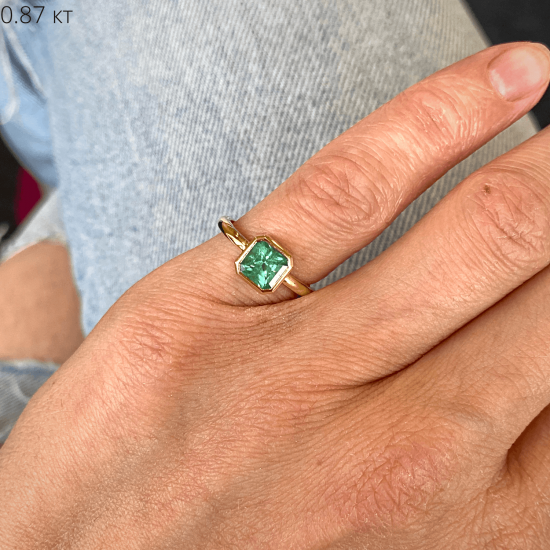Stylish Square Emerald Ring in 18K Rose Gold,  Enlarge image 5