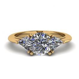 Three Diamond Ring in 18K Yellow Gold Three Diamond Ring in 18K Yellow Gold