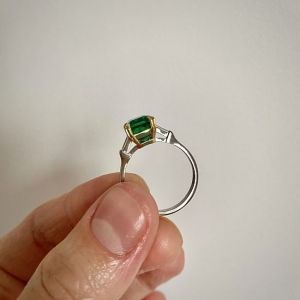 3 carat Emerald Ring with Side Diamonds Baguette Yellow Gold - Photo 5