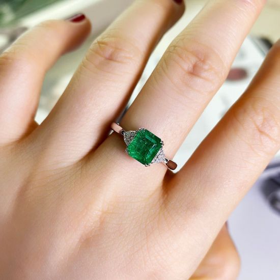 3 carat Emerald Ring with Triangle Side Diamonds White Gold,  Enlarge image 5