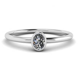 Oval Diamond Small Ring La Promesse