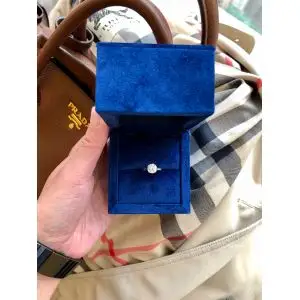 Classic Diamond Ring with One Diamond in Rose Gold - Photo 5