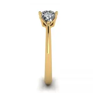 Three Diamond Ring in 18K Yellow Gold - Photo 2