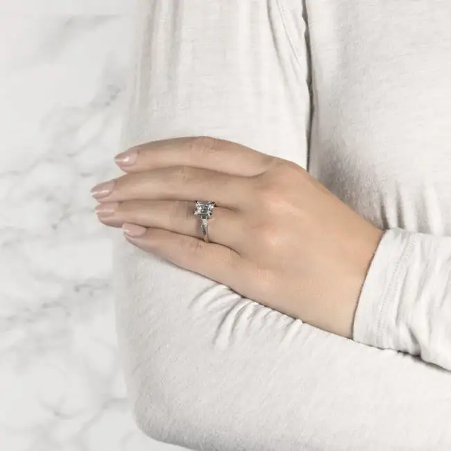 Emerald Cut and Side Baguette Diamond Ring - Photo 4