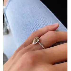 1.13 ct Oval Yellow Diamond Ring with Halo Yellow Gold - Photo 5