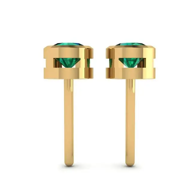 Emerald Stud Earrings in Yellow Gold - Photo 1