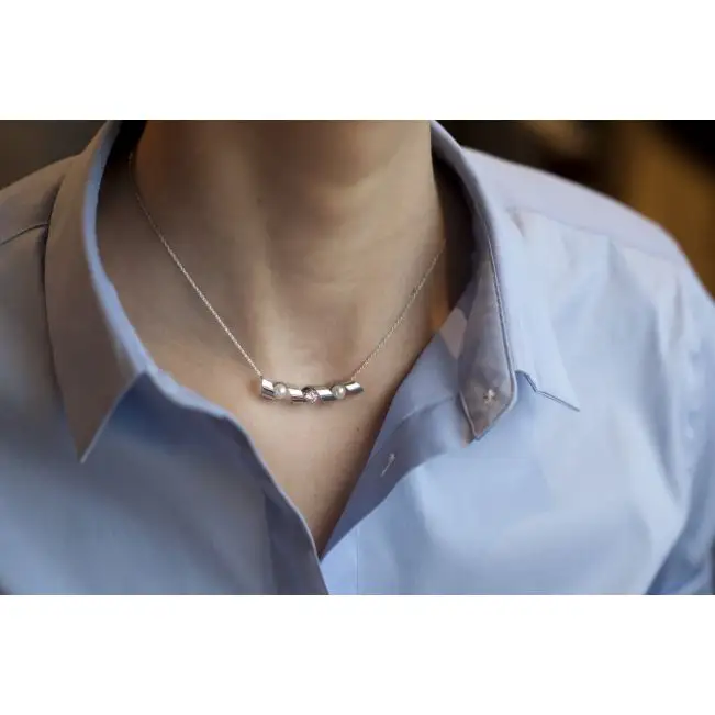 Smile Necklace with 0.33 ct Diamond and Sea Pearls - Ruban Collection - Photo 1